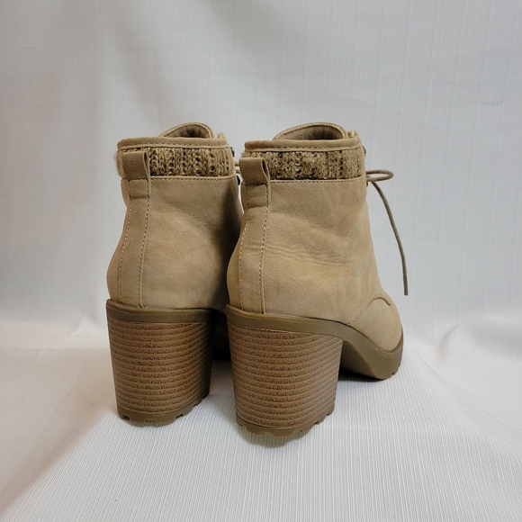 JustFab Boots - Picture 3 of 5